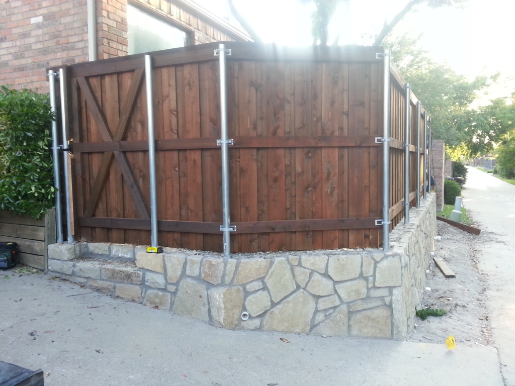 wood fencing & gates