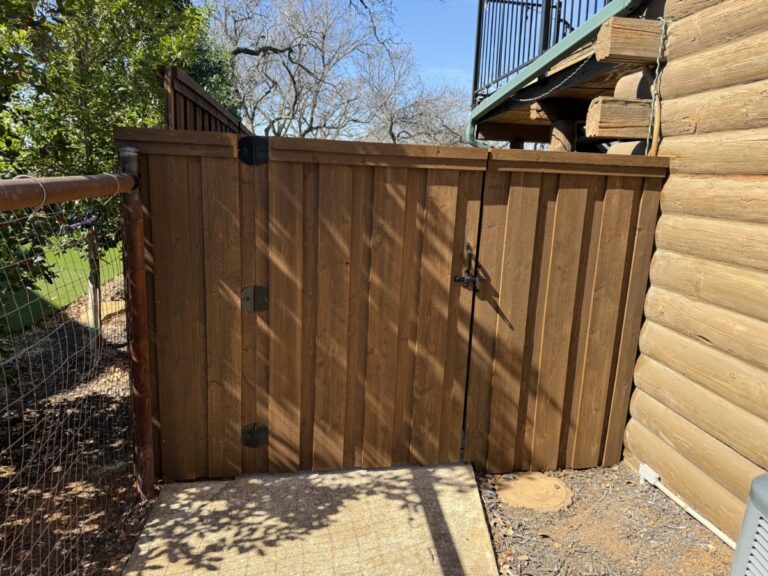 How Does a Fence Create the Perfect Backyard Retreat?